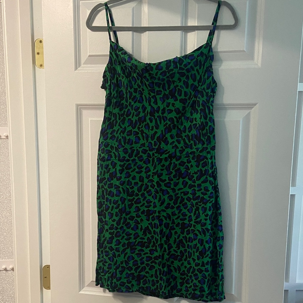🧡 Women’s Bershka animal print dress
